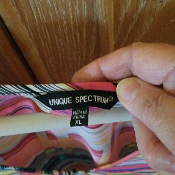 UNIQUE FUN TOP FOR SPRING SO COLORFUL!!! - Picture 2 of 5